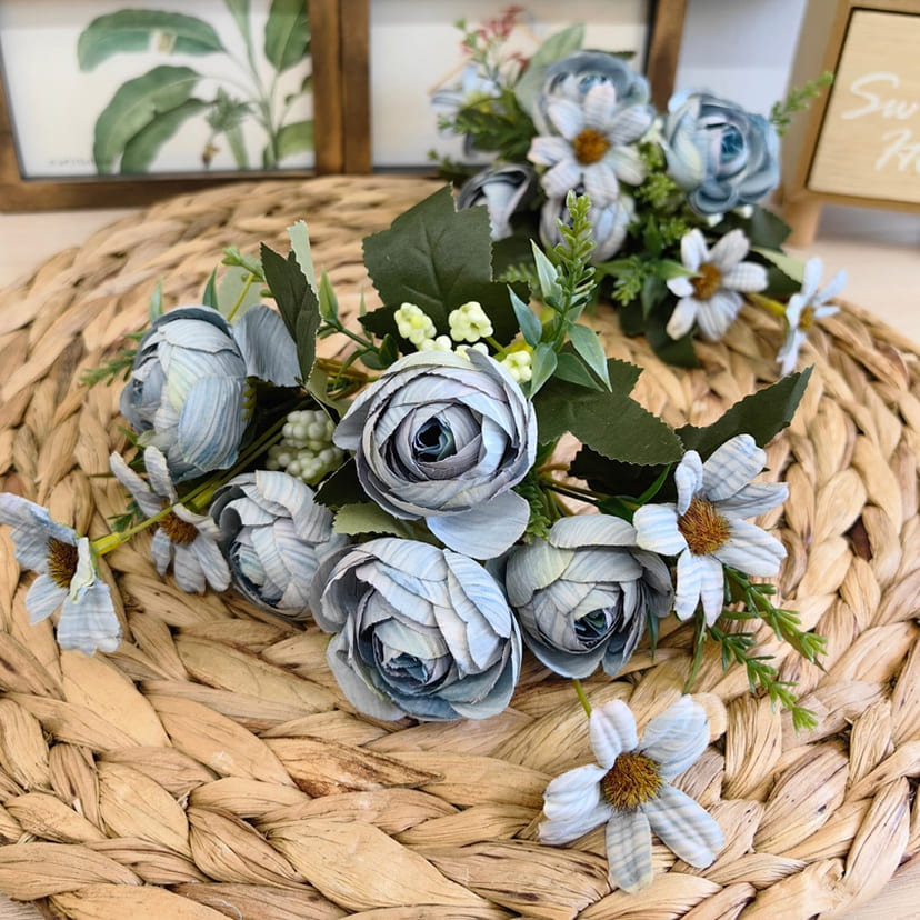 Искусственные цветы в Стерлитамаке | Цветы искусственные «Камелии с мелкоцветом», голубые, букет